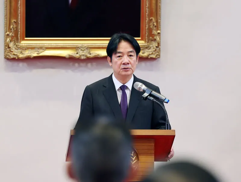 賴清德依法公告普發現金一萬元！特別條例10/31前發放，資格與進度一次看 #PTT