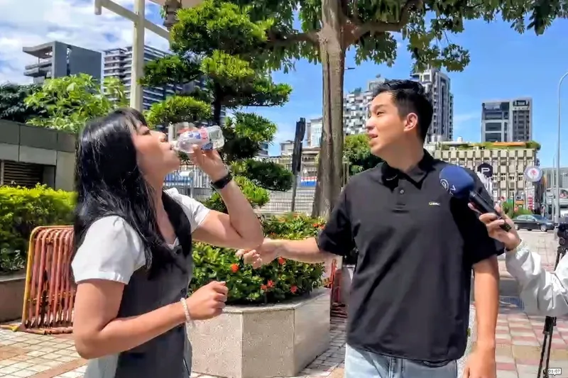 陳聖文送核料廢水踢館國民黨，楊智伃一口乾了傻眼 PTT