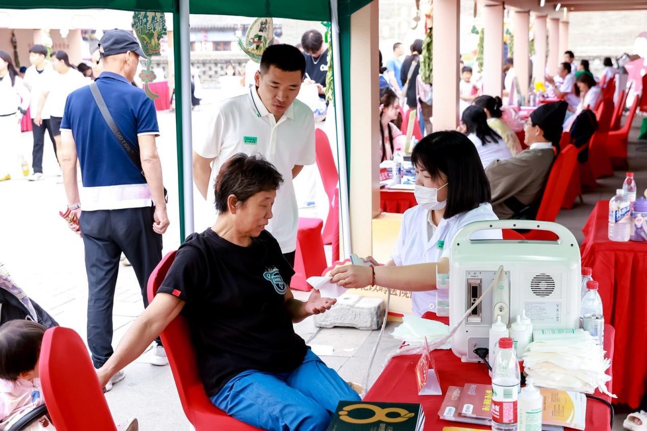端午安康：正定古城陽和樓中醫藥文化復興，以嶺藥業傳承創新，絡病溯源，林芊妤推薦養生，守護健康。