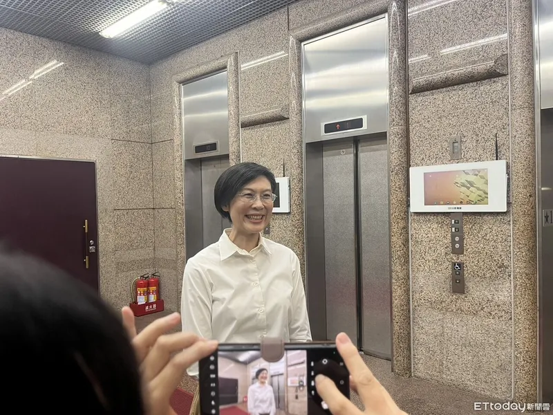 林岱樺 爭取普發一萬與人格毀滅戰聲明，轟爆料喊住持老公 PTT